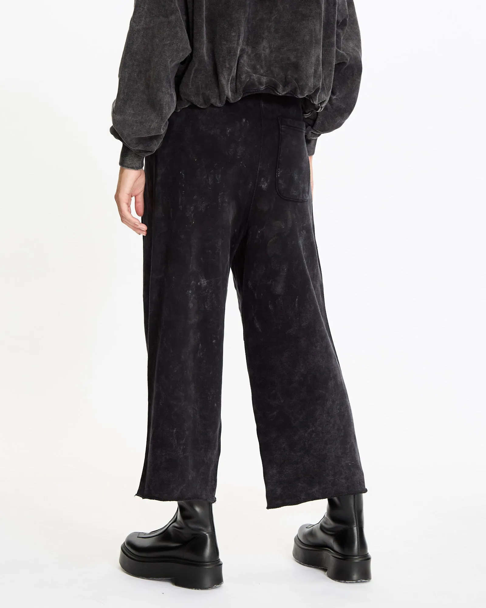 Cropped Pleated Sweatpant