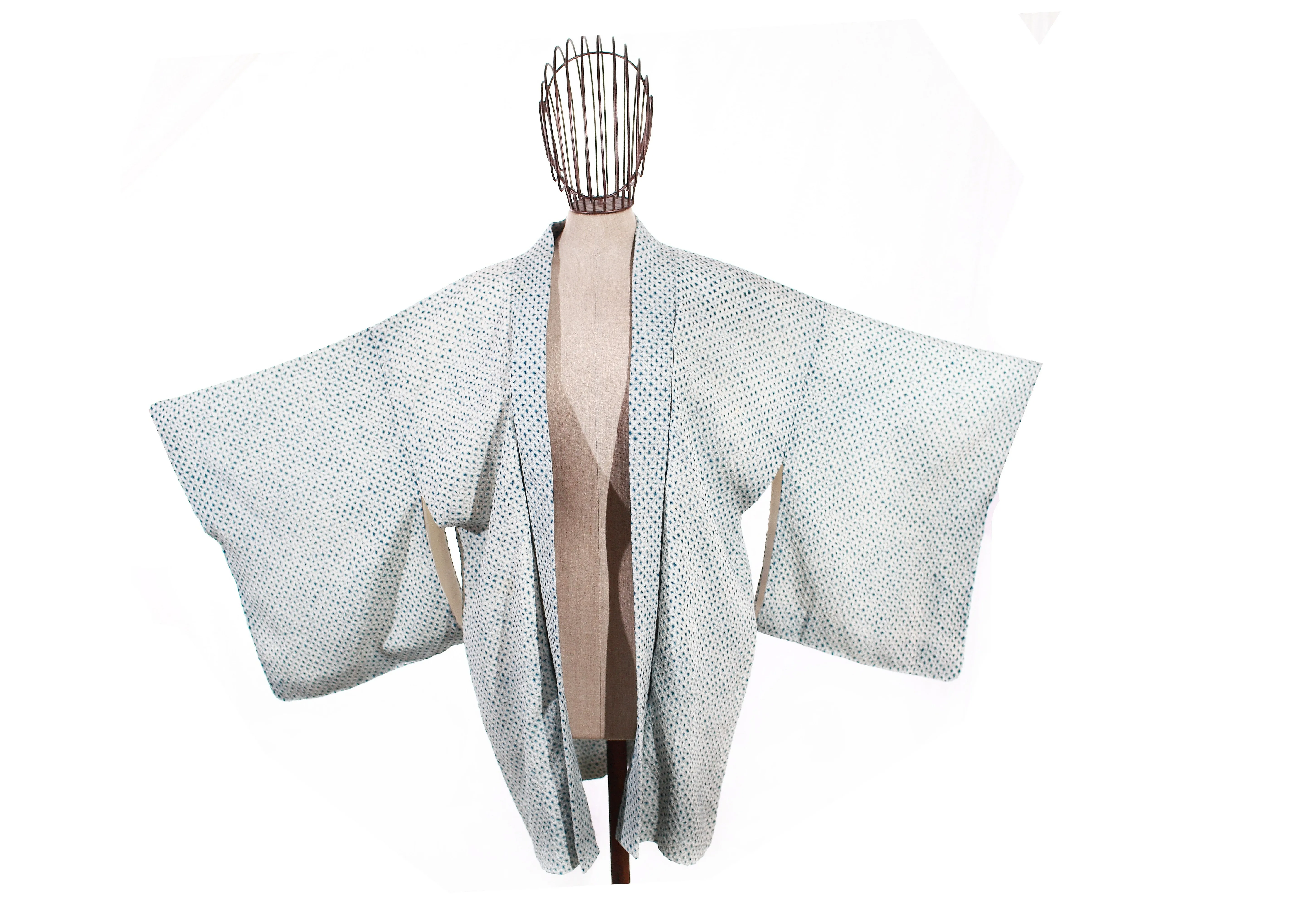 Elegant Shibori Kimono Jacket with Subtle Starburst Pattern in White and Blue