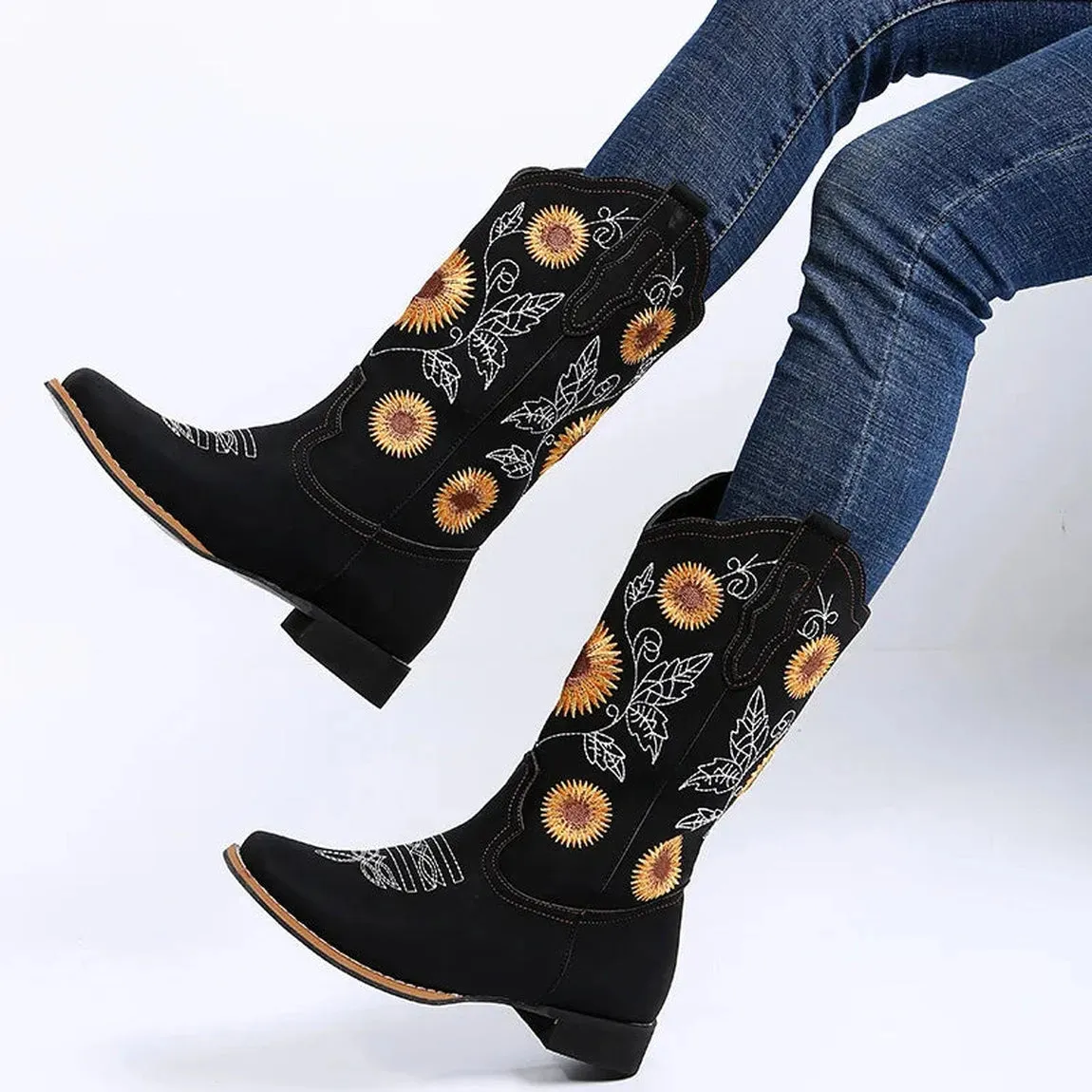 Merendy Zanjabel Low heel embroidered Western cowgirl boots