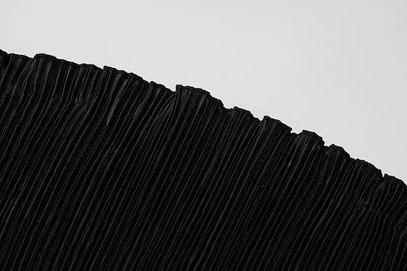 Pre Order:  Ruched Pleated Cropped Top - @phenomenalkat